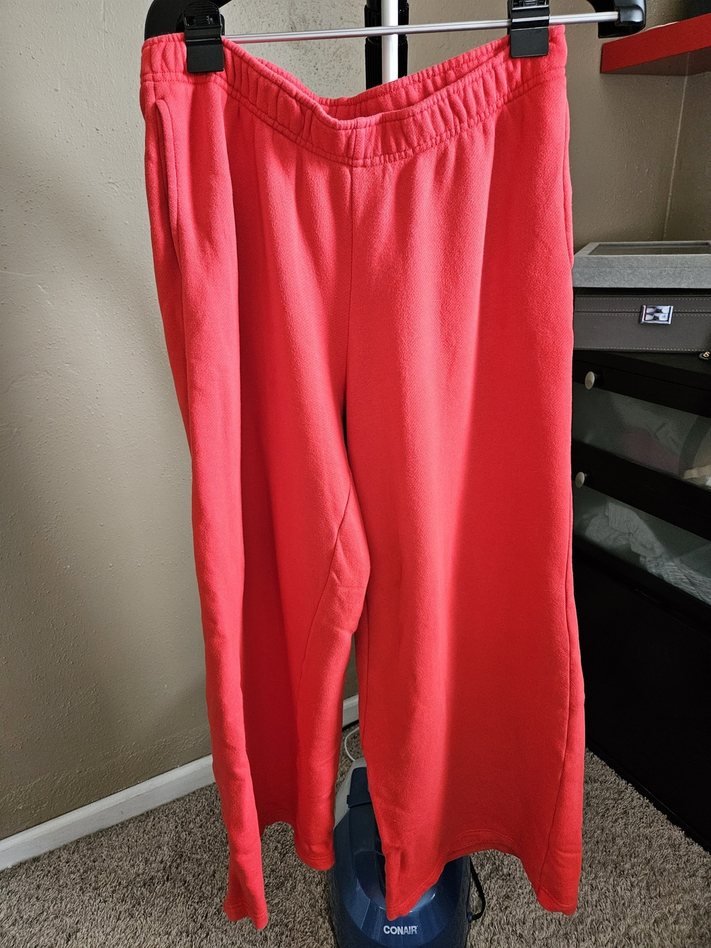 Universal Thread Red Elastic-Waist Wide Leg Sweatpants